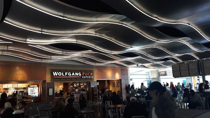 wolfgang-puck-express